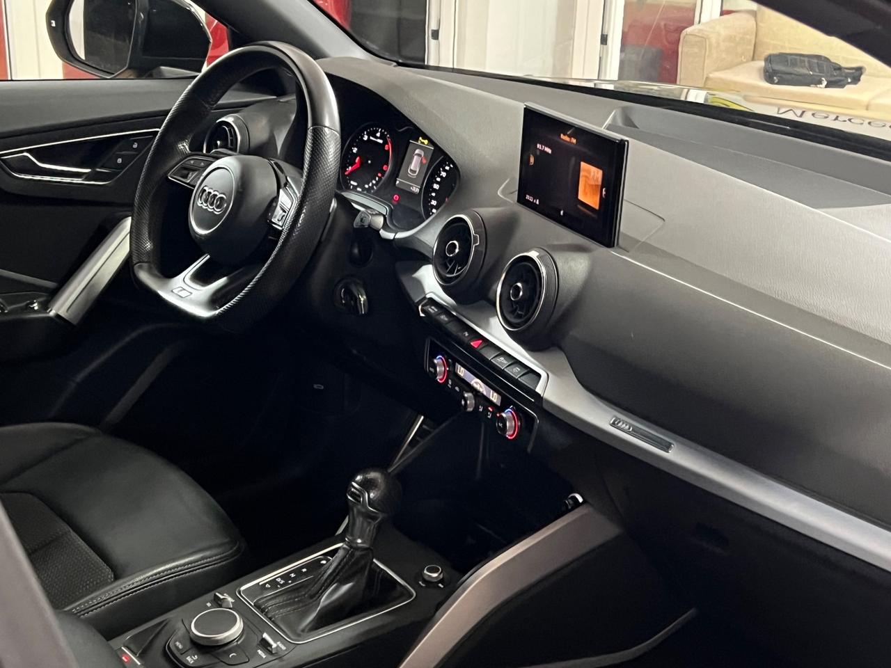 Audi Q2 30 TDI S tronic Identity Black S Line