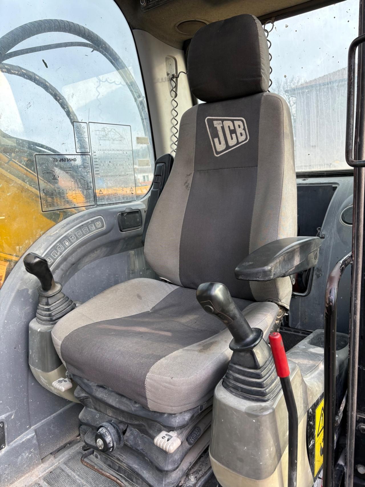 Escavatore JCB JS235HD