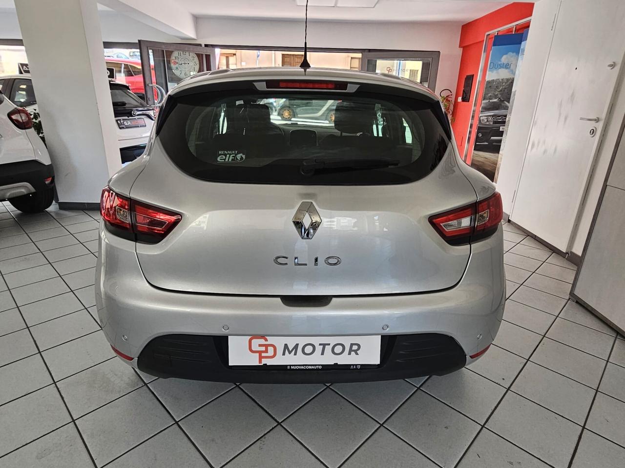 Renault Clio TCe 12V 75 CV 5 porte Moschino Intens