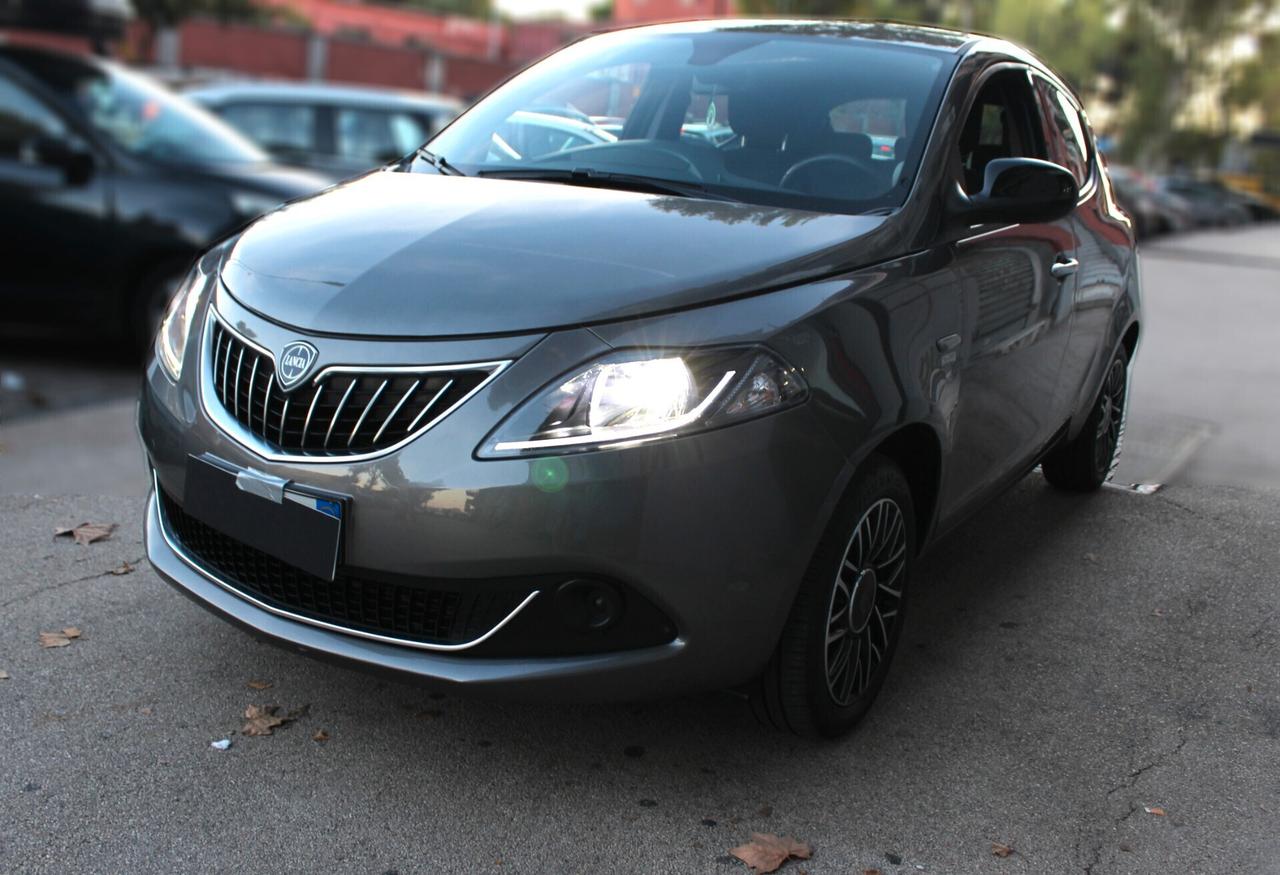 Lancia Ypsilon 1.0 Hybrid Gold