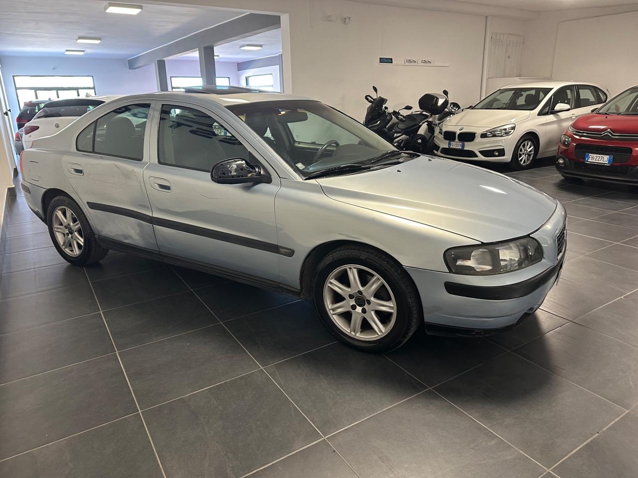 VOLVO S60 2.4 BERLINA 170CV GPL TETTO PELLE