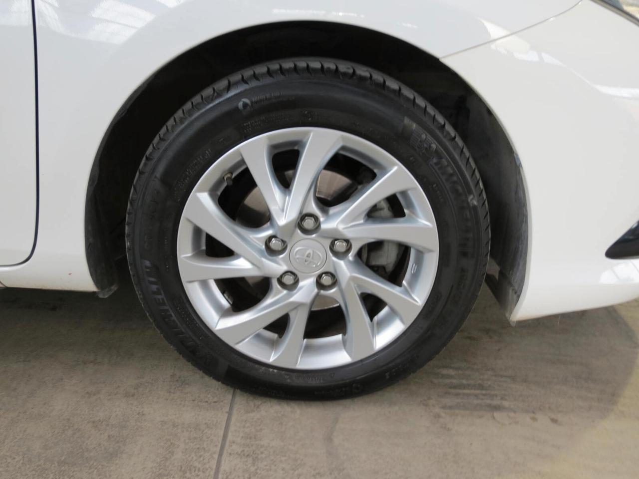 Toyota Auris Touring Sports 1.8 Hybrid Active