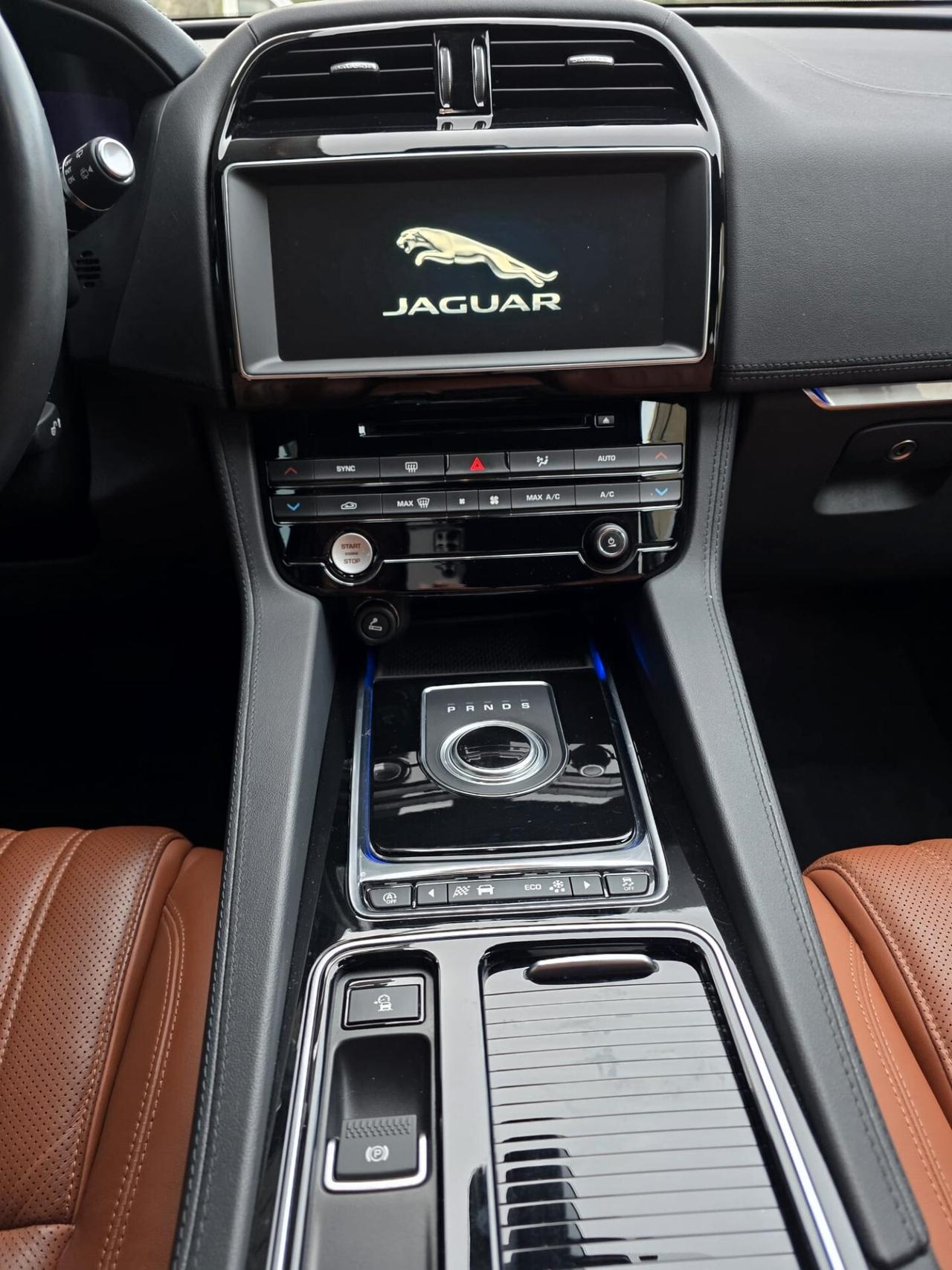 Jaguar F-Pace 2.0 D 240 CV AWD aut. Portfolio