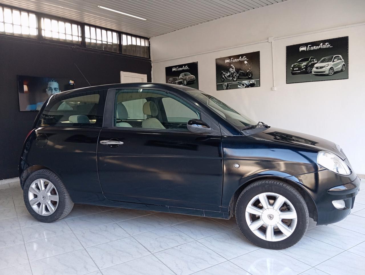 Lancia Ypsilon 1.4 benzina CON GARANZIA