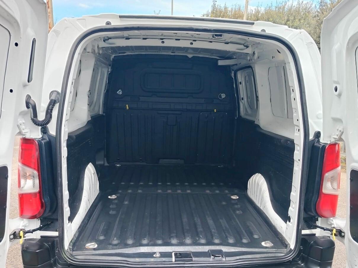 Peugeot Partner BlueHDi 100 Passo Lungo Asphalt