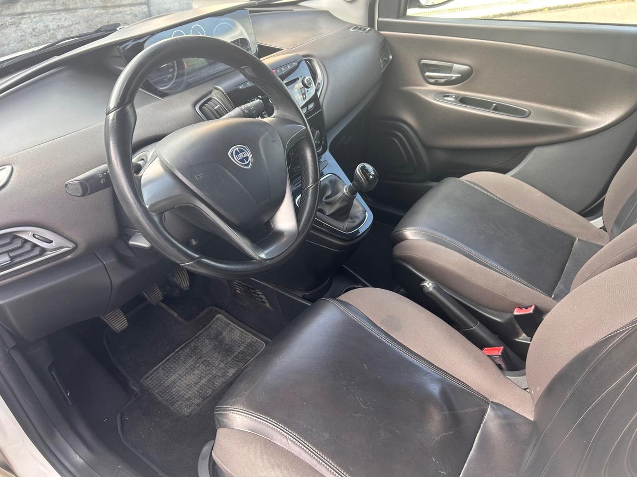 Lancia Ypsilon 1.3 MJT 16V 95 CV 5 porte S&S
