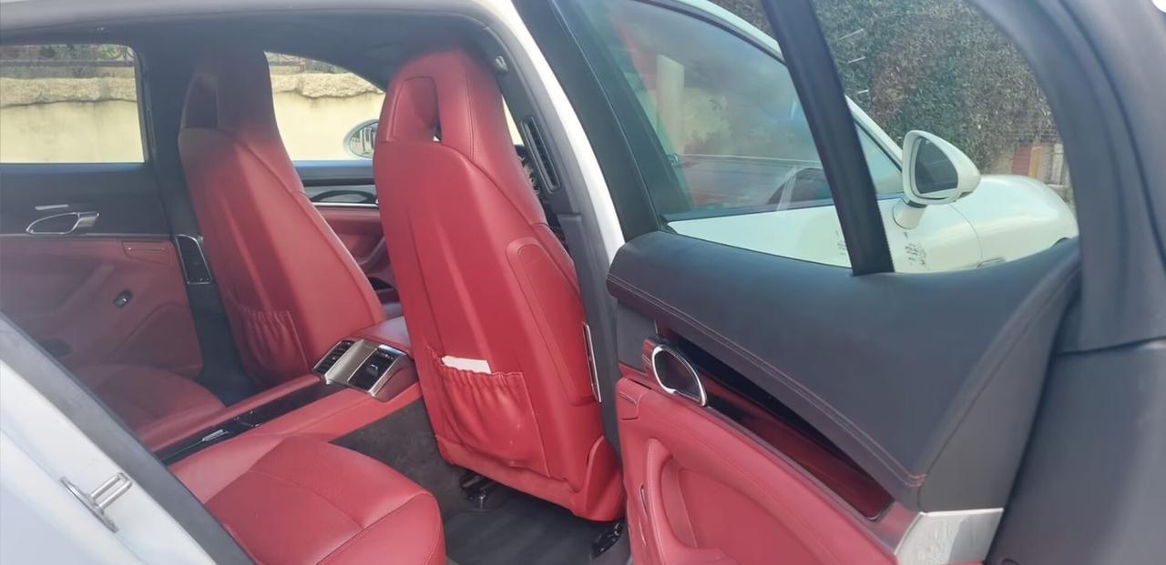 Porsche Panamera - 3.0 Diesel - Edition 300 Cv
