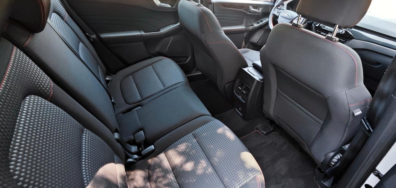 Ford Kuga 2.5 Full Hybrid 190 CV CVT 2WD ST-Line X Design