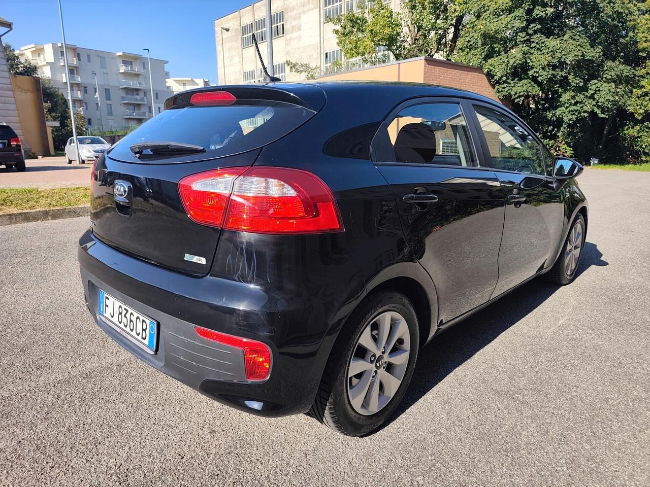 Kia Rio 1.2 Benz GPL 1* proprietario 5 porte