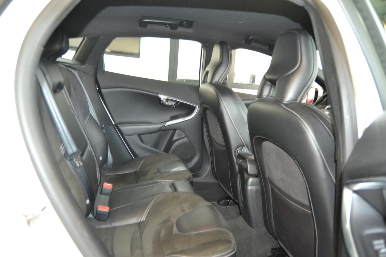 Volvo V40 D2 1.6 R-Design UniPro/Navi/Xenon/Cruse/Pelle