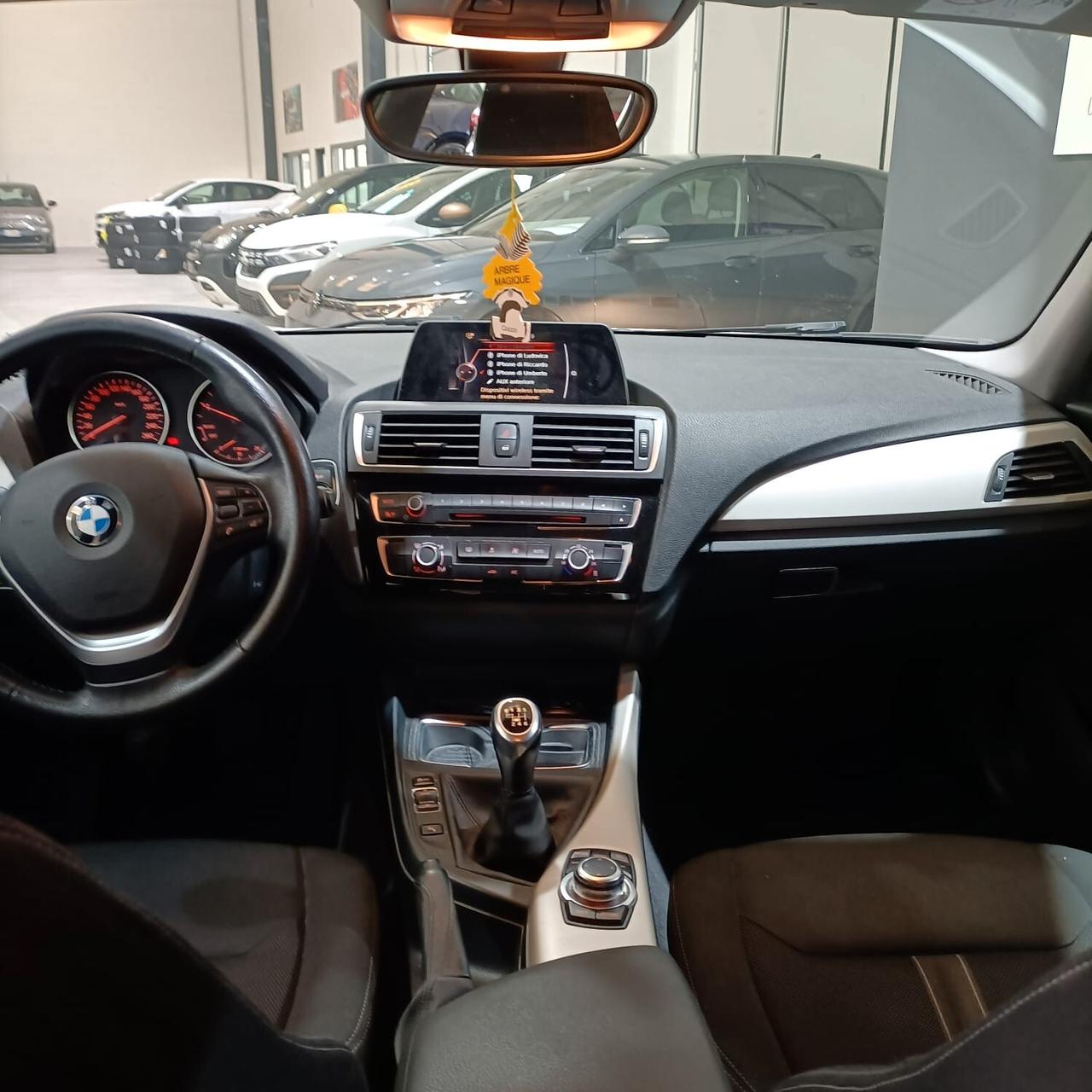 Bmw 116 116d 5p. Urban
