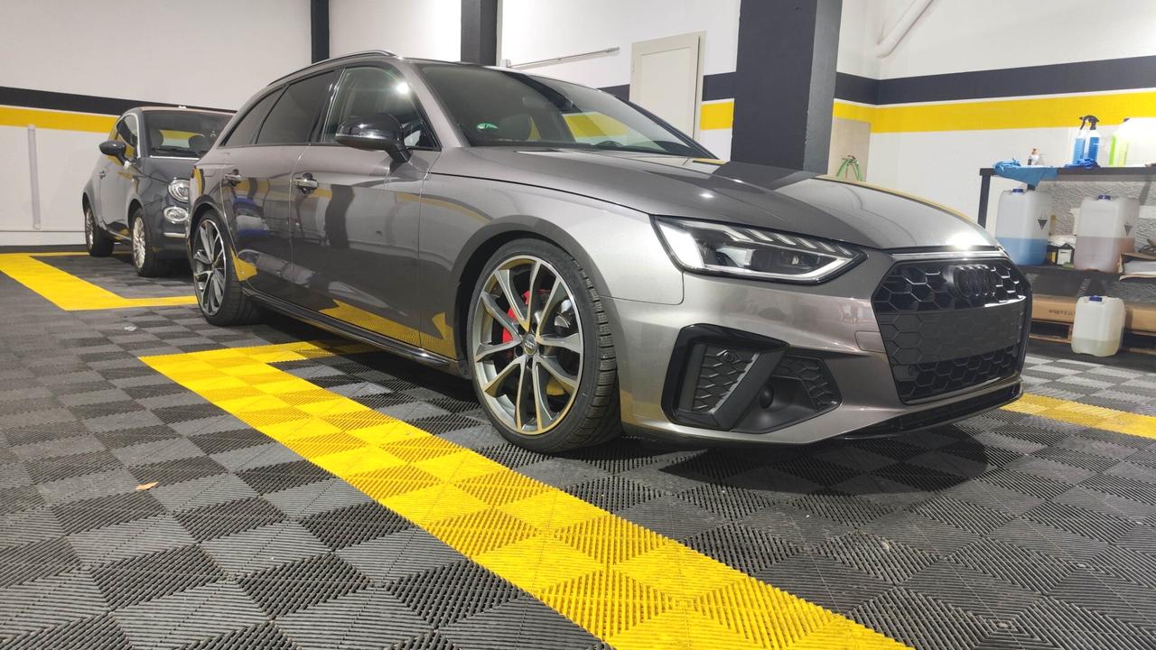 Audi A4 Avant 40 TDI S tronic line edition