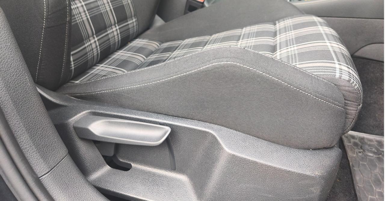 Volkswagen Golf GTD 2.0 TDI DSG 5p. BlueMotion Technology