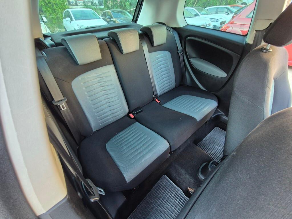 Fiat Grande Punto 1.4 BENZ 3-PORTE