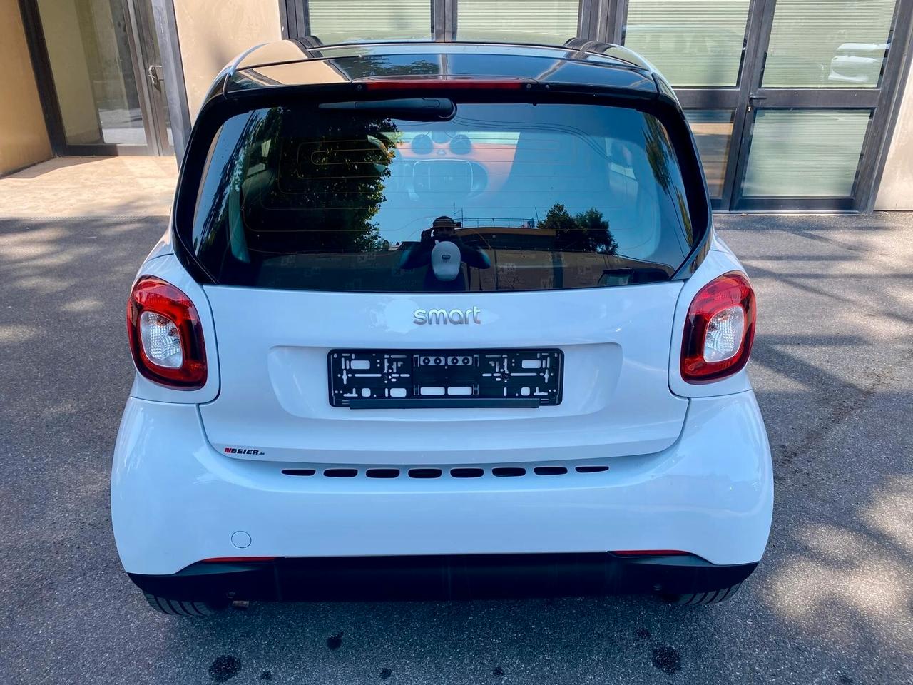 Smart ForTwo PASSION -TETTO-LED -NAVI-GARANZIA