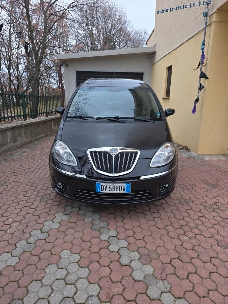 Lancia MUSA 1.6 Multijet Poltrona Frau