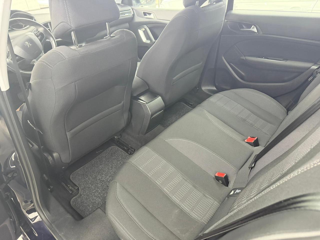 Peugeot 308 BlueHDi 120 S&S EAT6 Allure