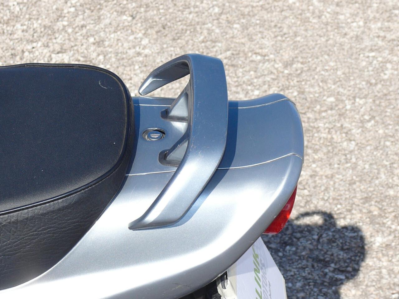 Kawasaki ER 5 Naked (M1251)