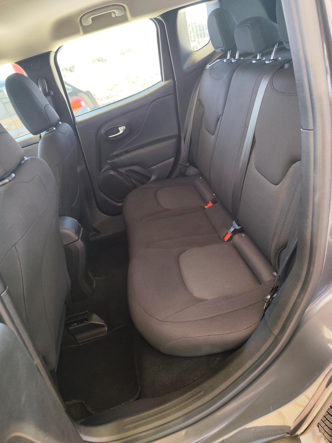 Jeep Renegade 1.6 Mjt 130 CV Longitude