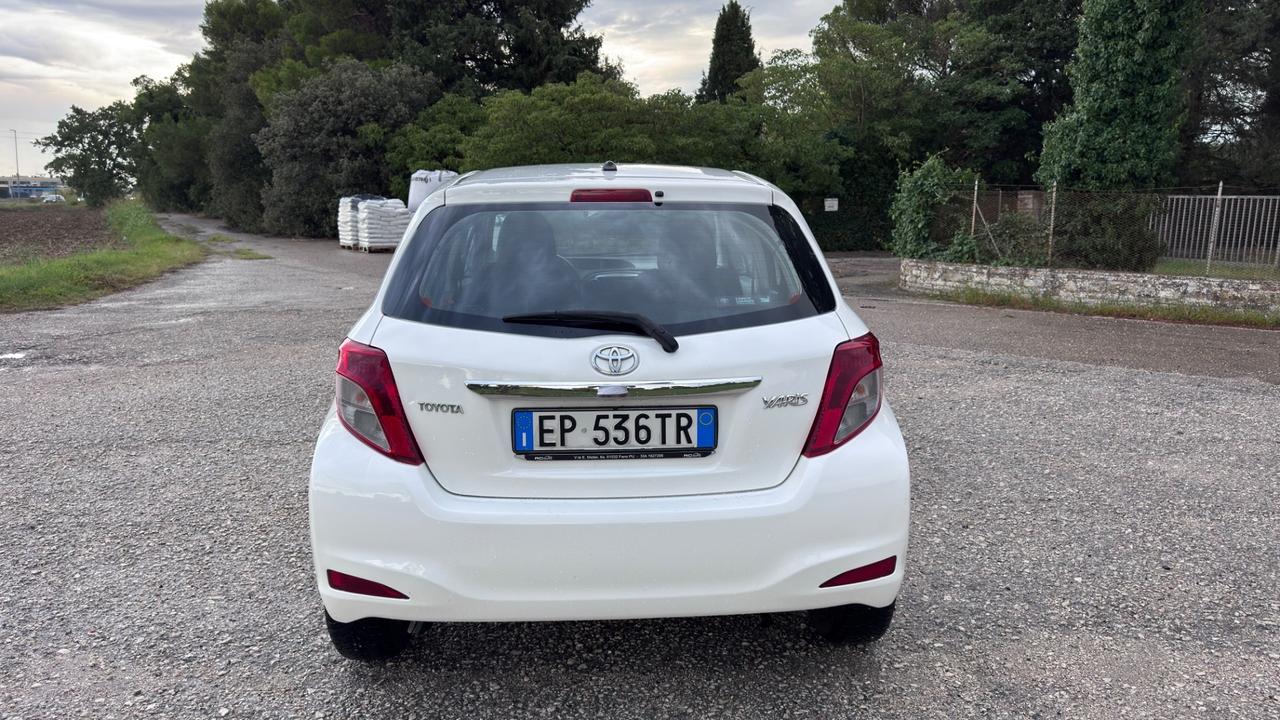 Toyota Yaris 1.0 5 porte