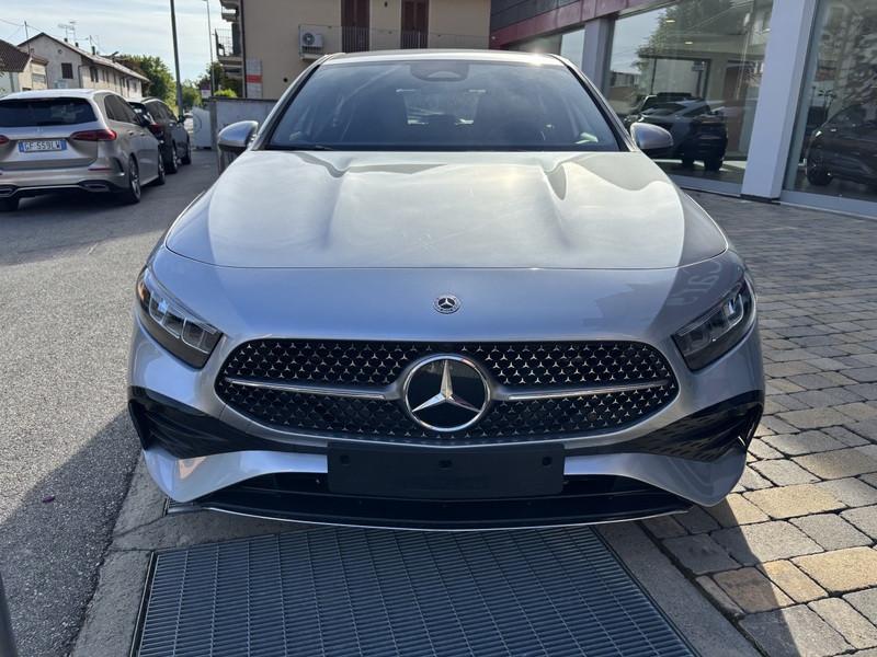 Mercedes A 180 AMG Line Premium DCT LED-NAVI-18"