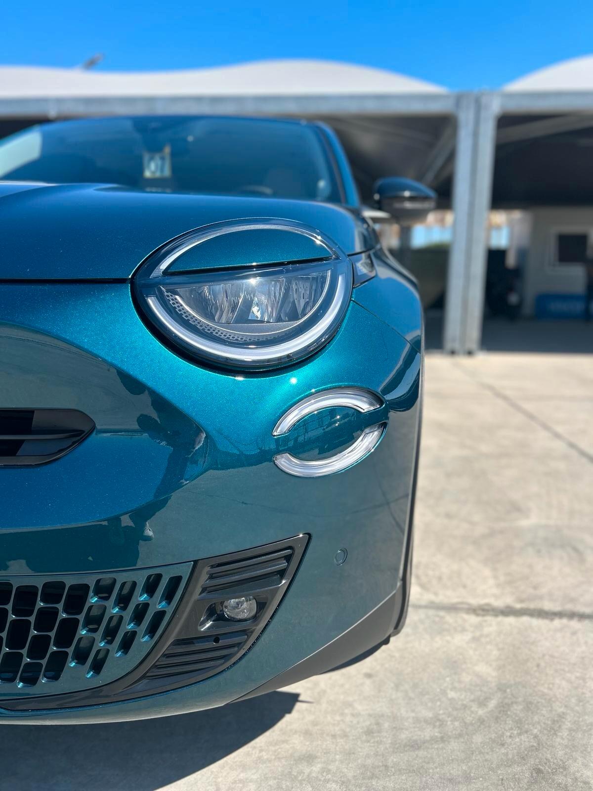 Fiat 600 Hybrid 110 CV DCT MHEV La Prima