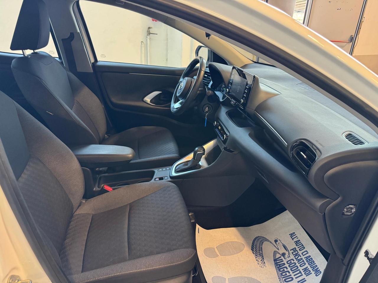 Toyota Yaris 1.5h Business N1-AUTOCARRO PREZZO + IVA