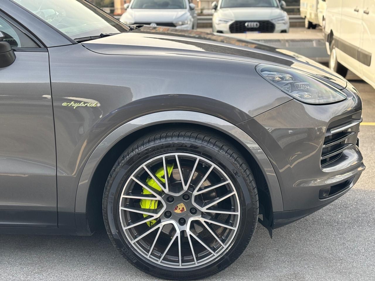 PORSCHE CAYENNE COUPÉ 3.0 BENZINA/HYBRID 340cv PERFETTA