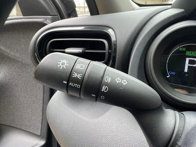 TOYOTA Yaris 1.5 Hybrid 5 porte Trend