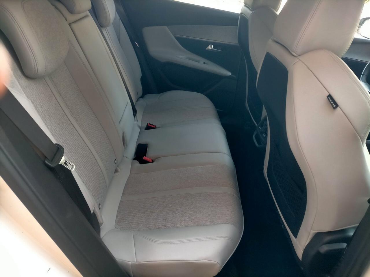 Peugeot 3008 BlueHDi 130 S&S Allure