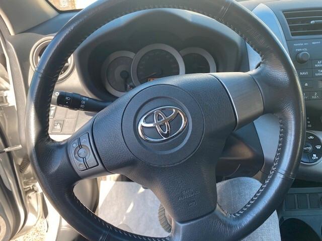 Toyota RAV 4 RAV4 2.2 D-4D 136 CV DPF Luxury