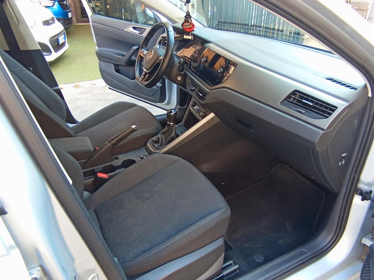 Volkswagen Polo 1.0 Sport offerta del mese