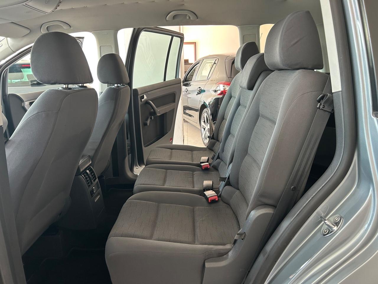 Volkswagen Touran 1.6 GPL 75 kw con gancio traino