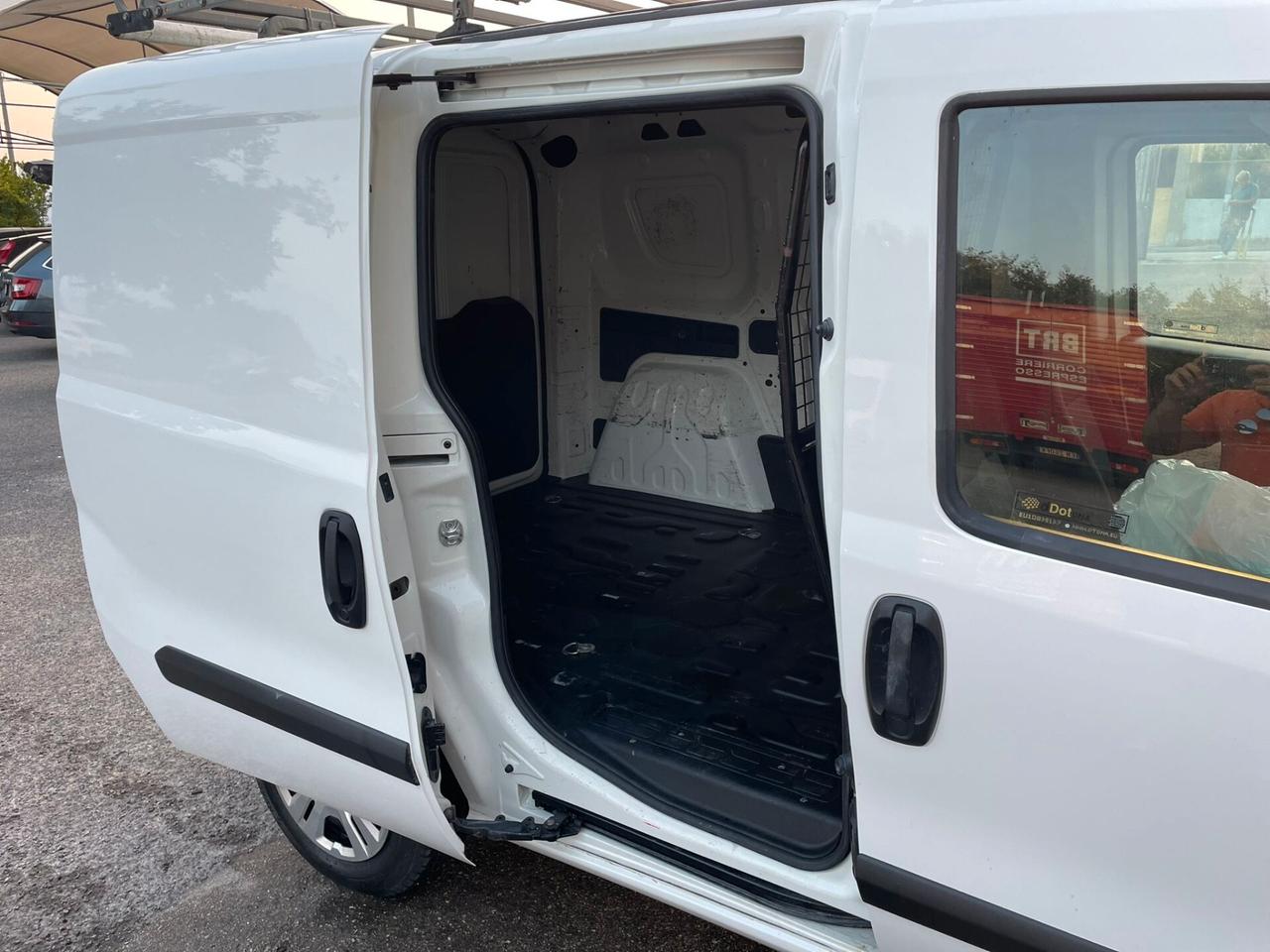Fiat Doblo 1.6 Mjet 105cv 3 posti Furgonato