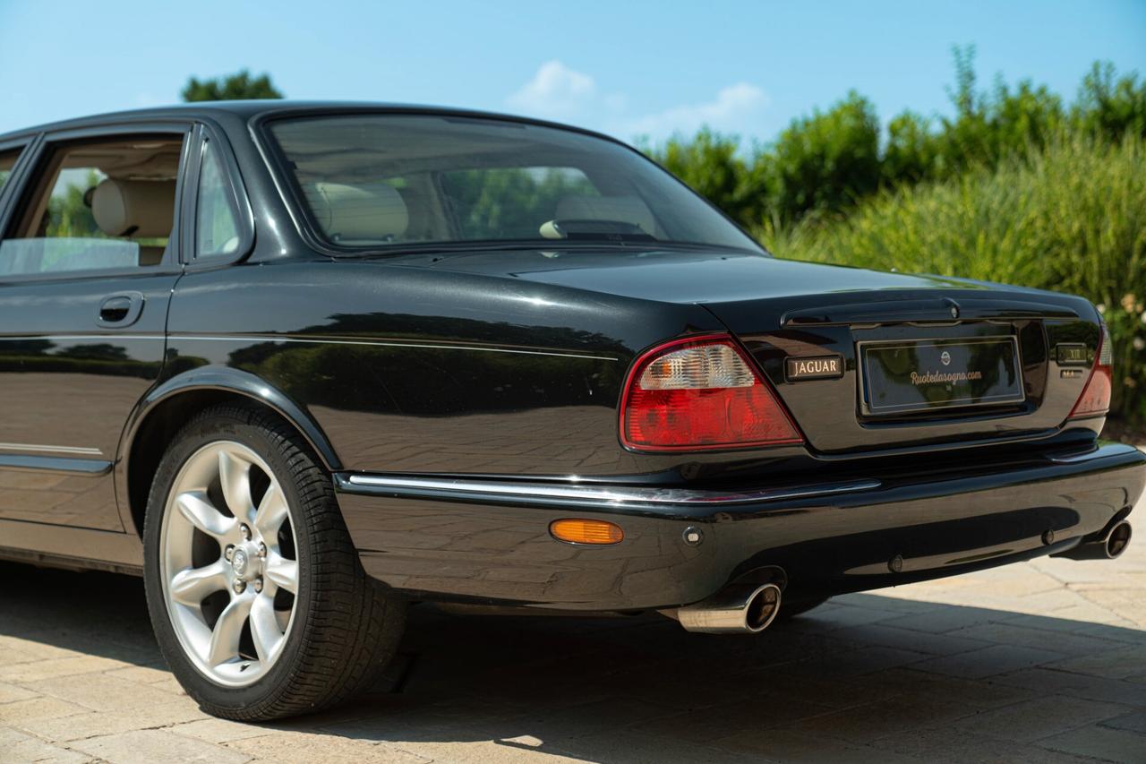 JAGUAR XJR - JAG00067