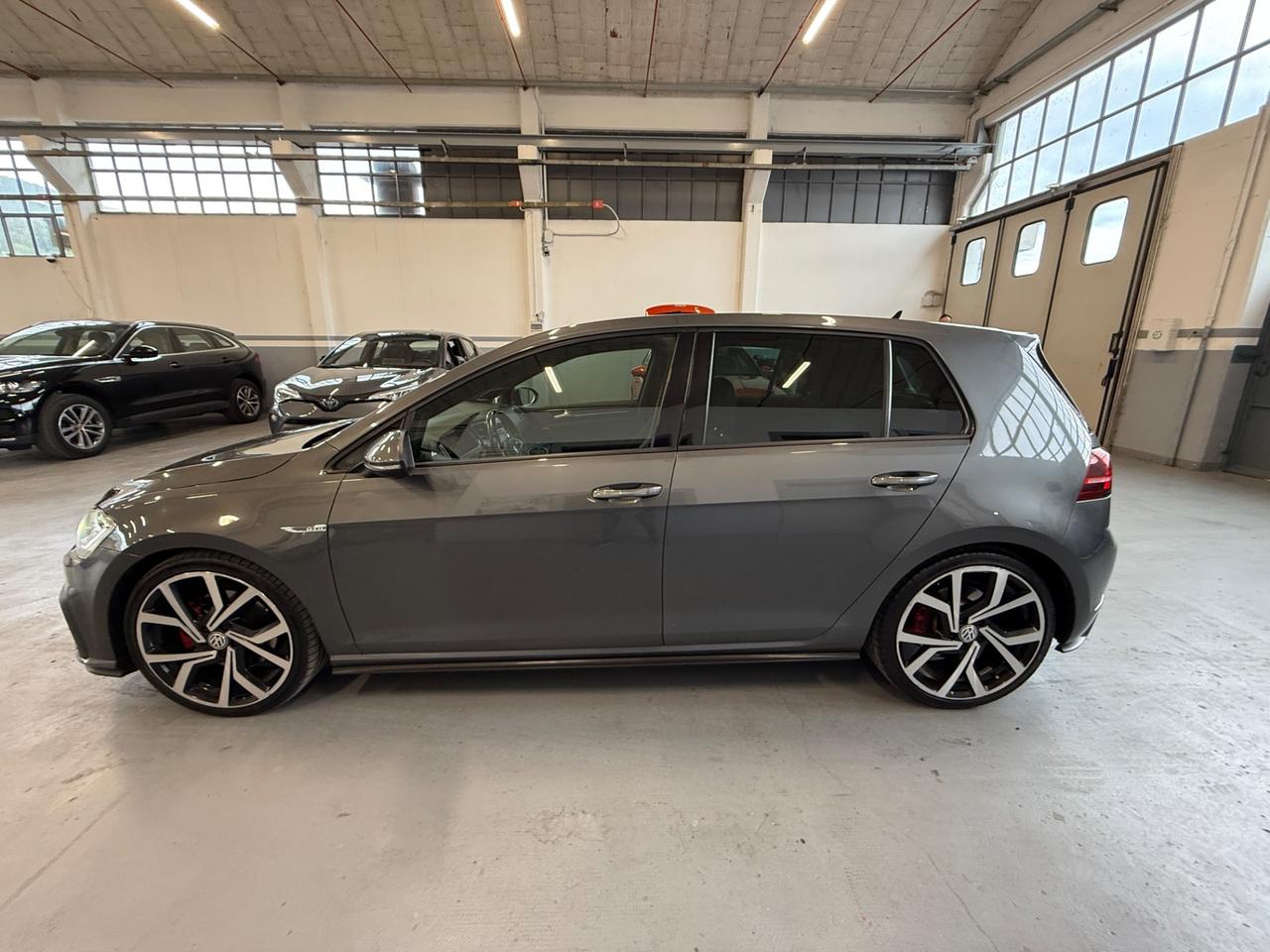 Volkswagen Golf GTD 2.0 TDI DSG 2018 184cv