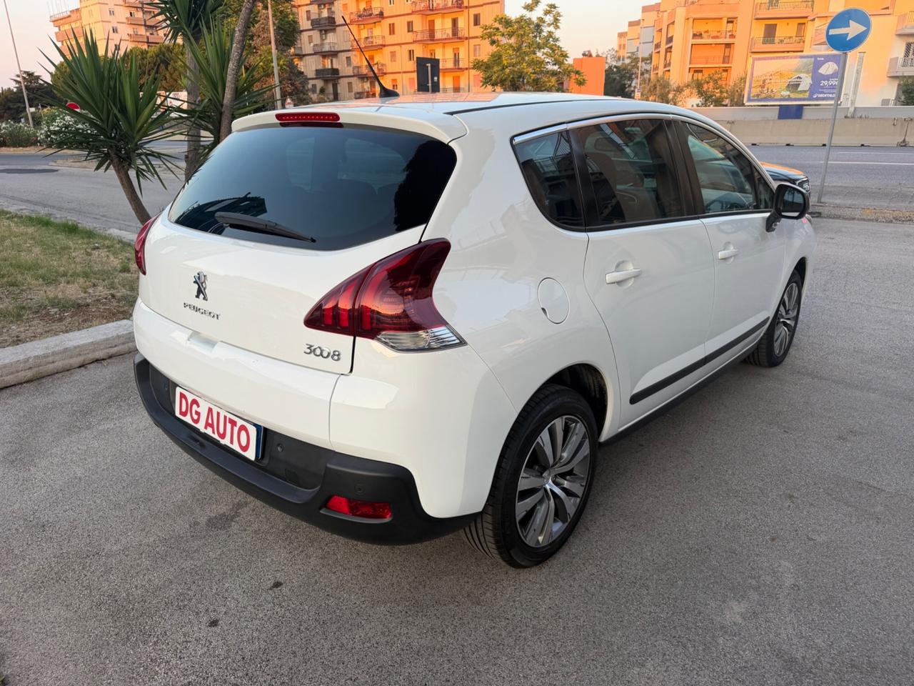 Peugeot 3008 1.6 HDi 115CV Allure 2013