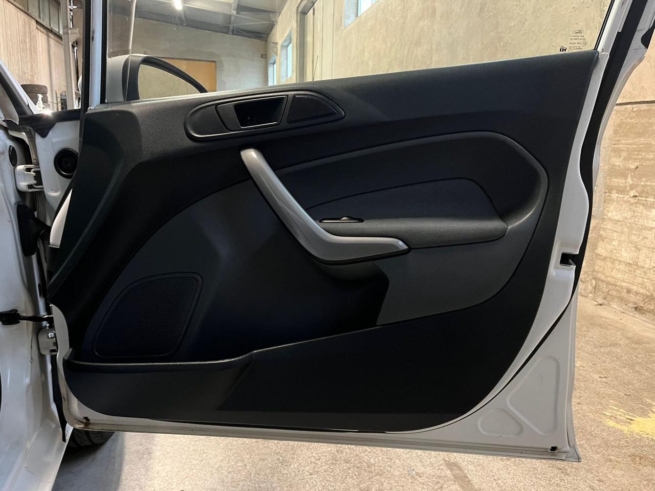 Ford Fiesta 1.4 5 porte Bz.- GPL Titanium