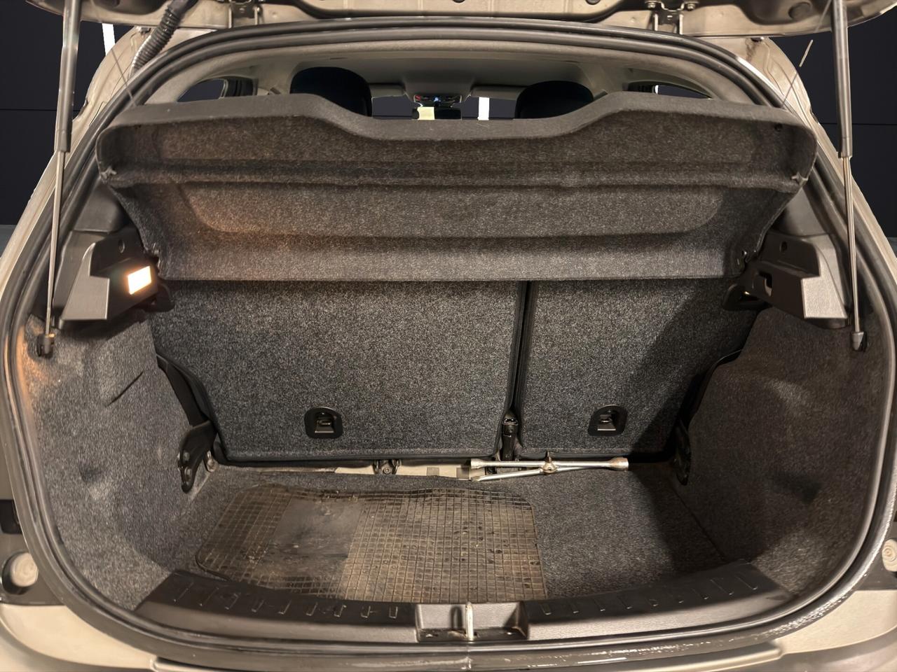 Lancia Ypsilon 1.2 69 CV 5 porte Platinum