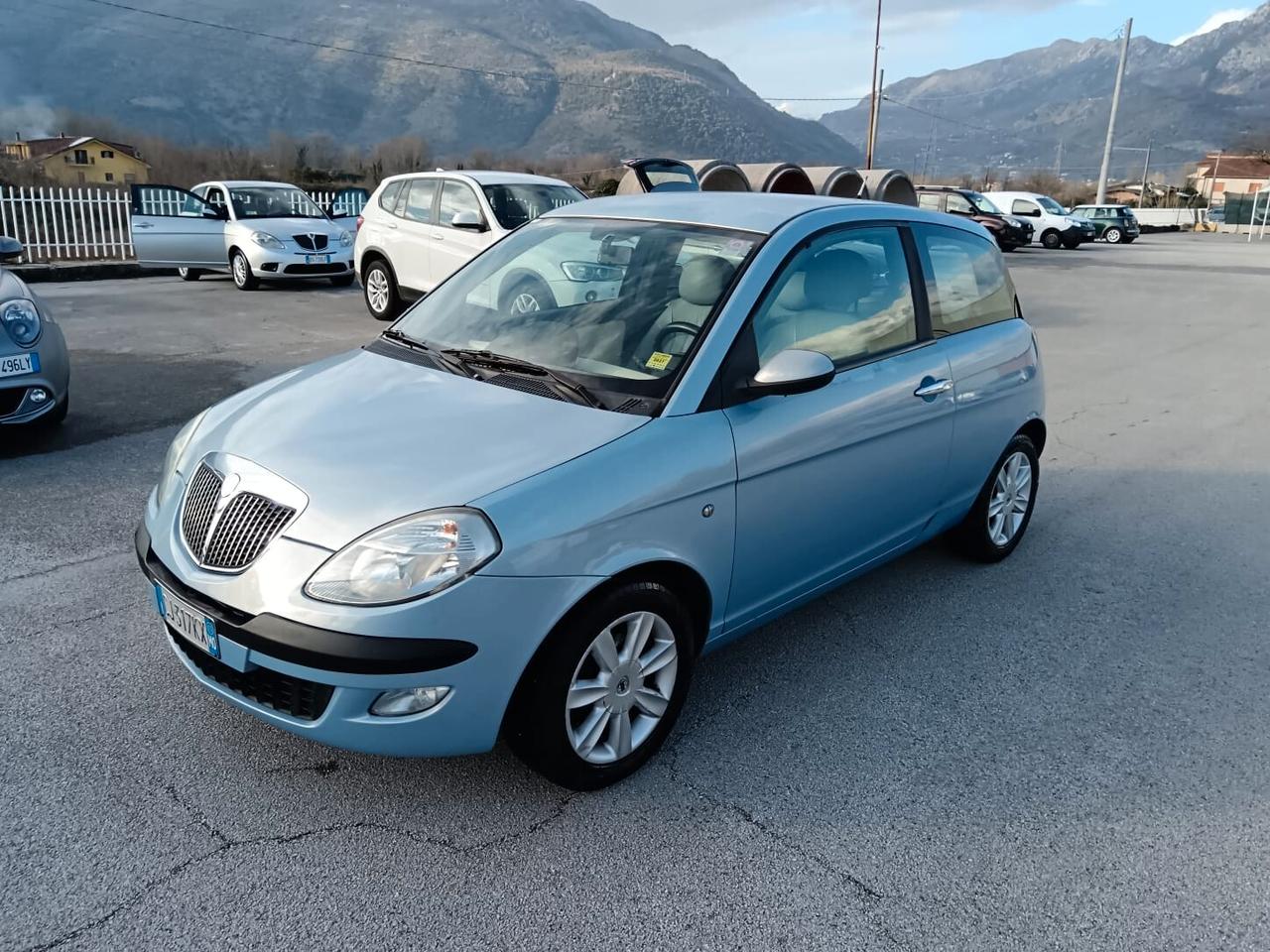 Lancia Y 1.2i 16V cat Unica