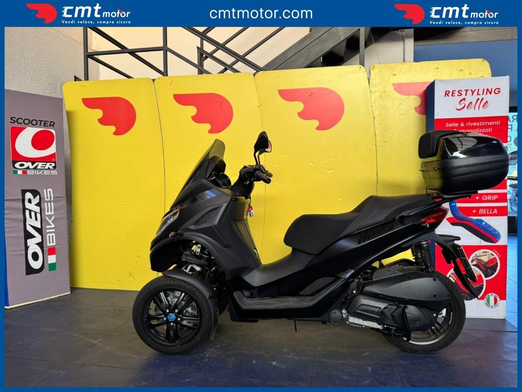 Piaggio MP3 - 2023