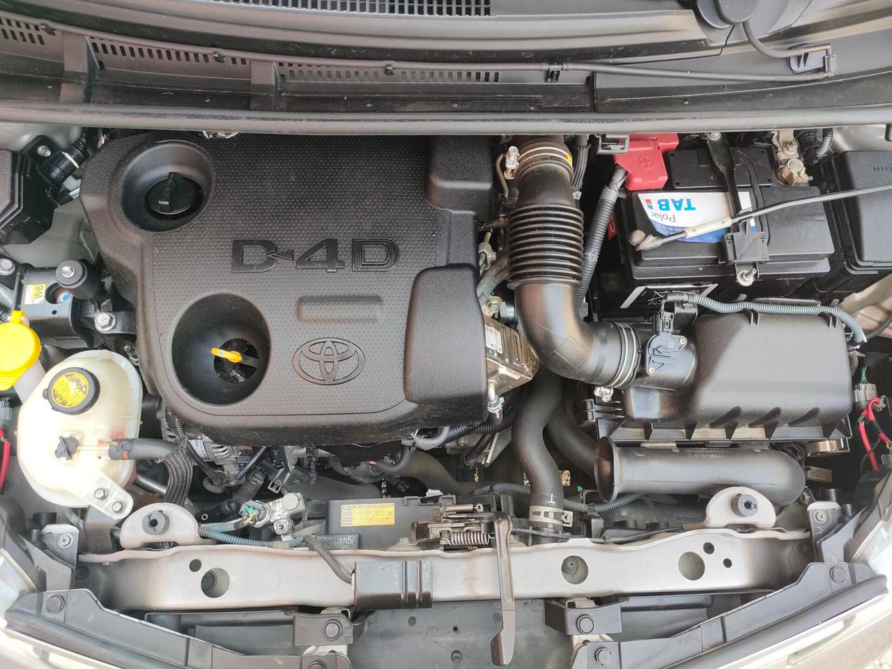 Toyota Yaris 1.4 D-4D 5p Euro6 Lounge