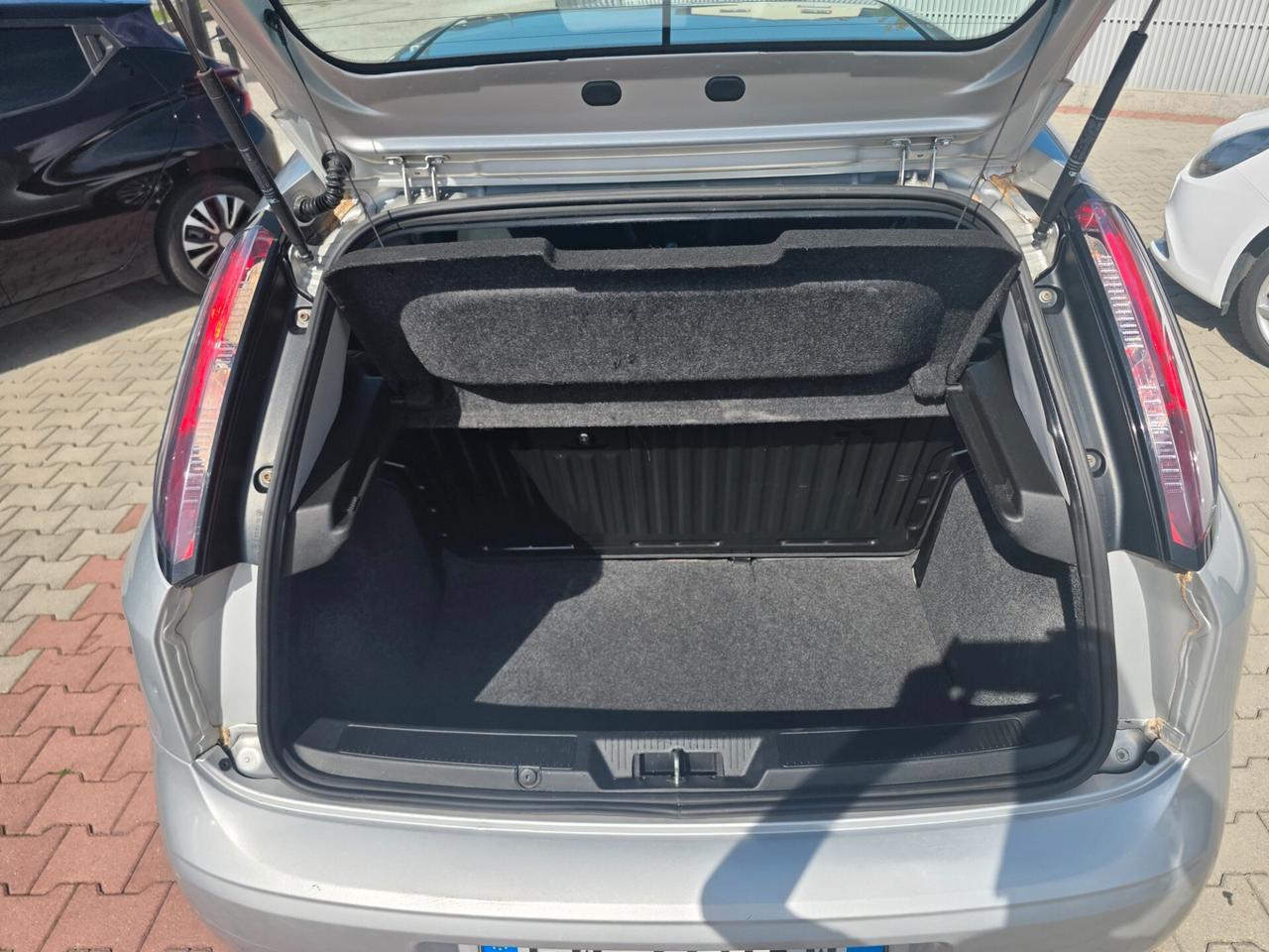 Fiat Punto 1.2B Fire perfetta garantita 12 mesi