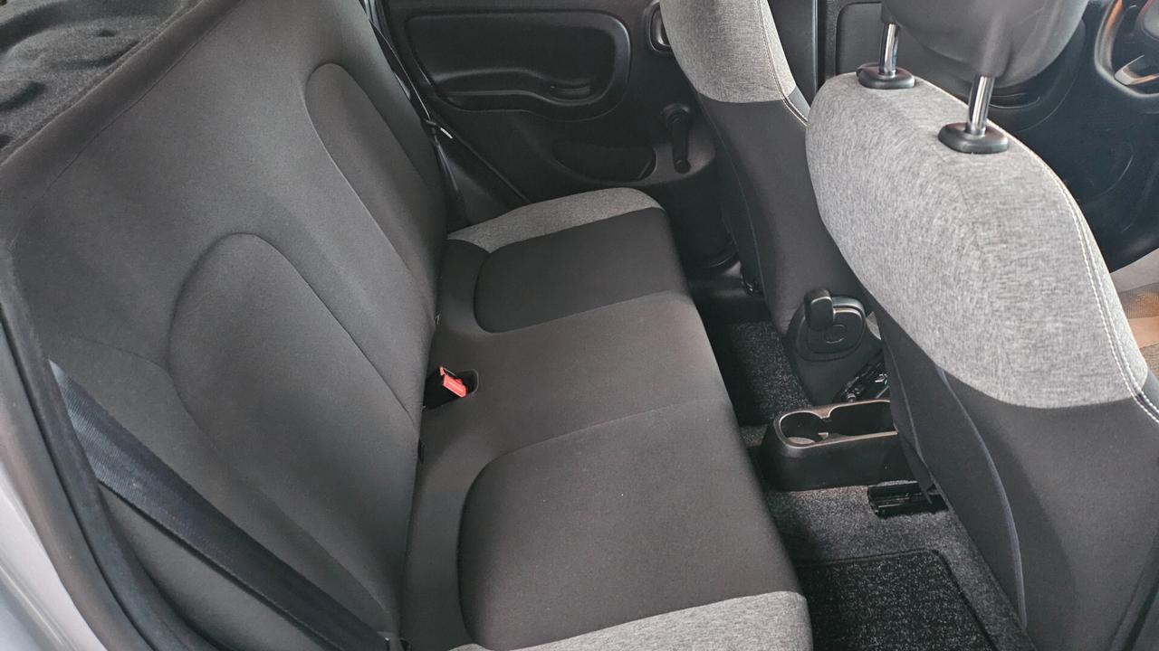 Fiat Panda 1.0 IBRIDA city life