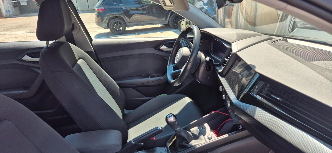 Audi A1 allstreet 30 TFSI Identity Contrast 110CV NEOPATENTATI