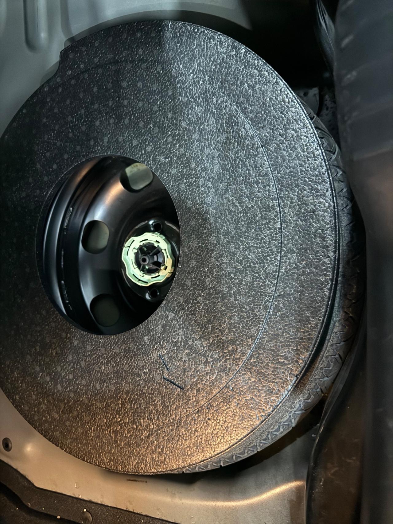 Citroen C4 Cactus BlueHDi100cvSHINE AIRBUMP DA VETRINA2017