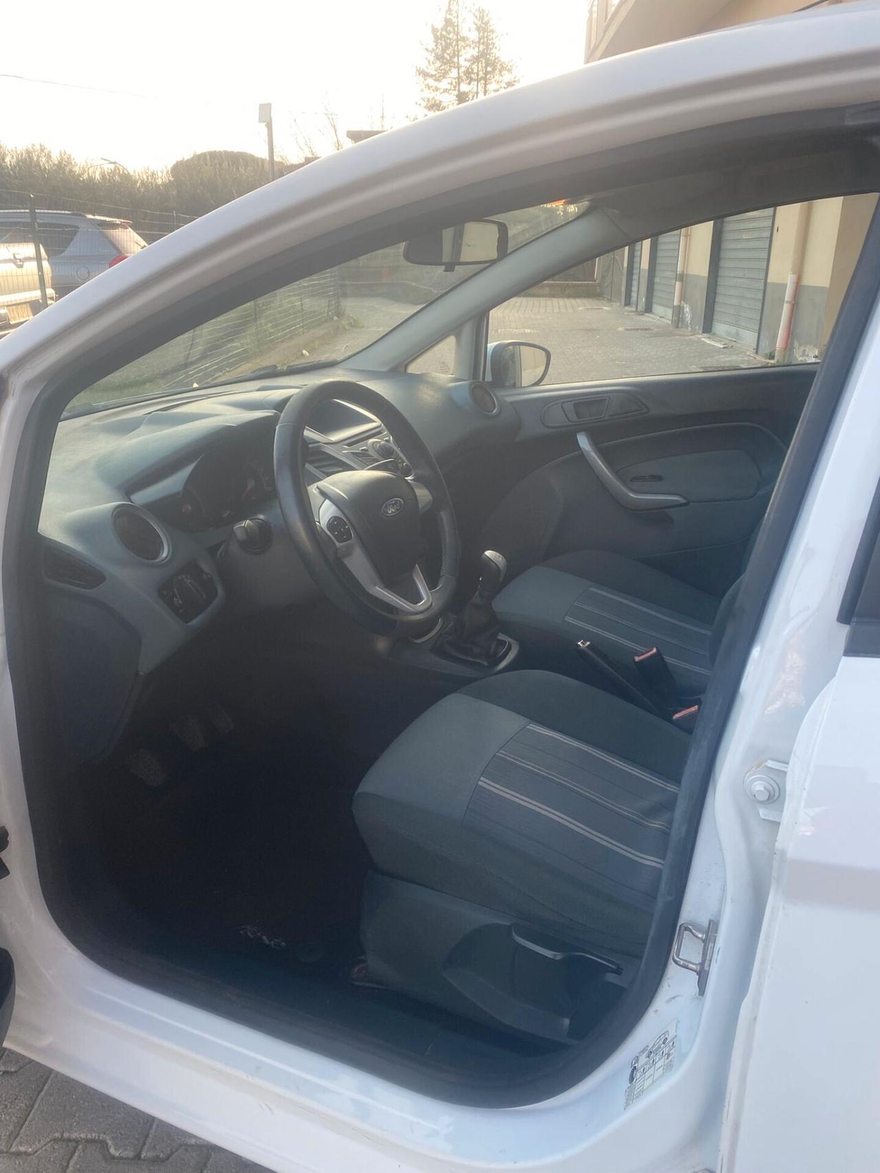 Ford Fiesta 1.4 96CV aut. 5 porte Titanium