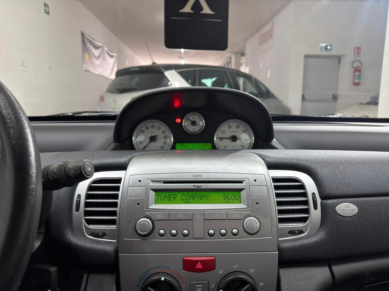 Lancia Ypsilon 1.2 Modamilano