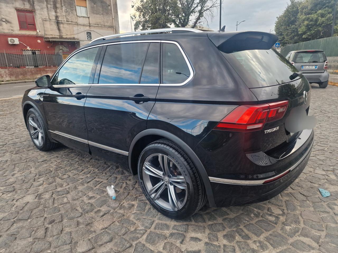 Volkswagen Tiguan 2.0 TDI SCR DSG R LINE