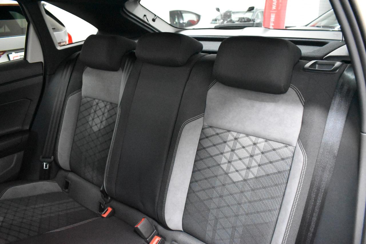 Volkswagen Taigo 1.0 TSI 110 CV DSG R-Line